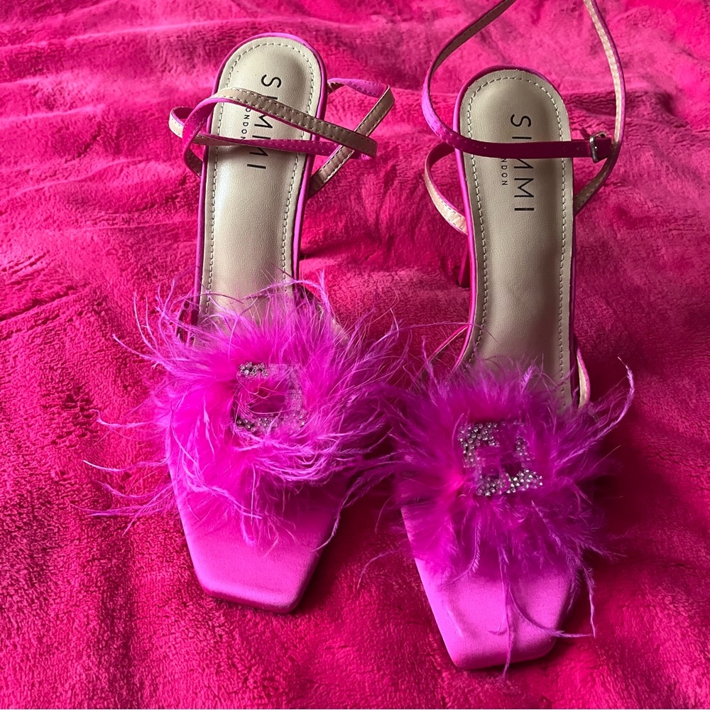 SIMMI London Fuschia Fur Heels 💖
